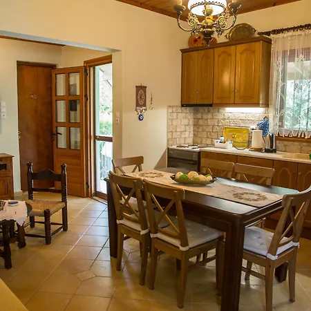 Eftychia House Nyaraló Vathí