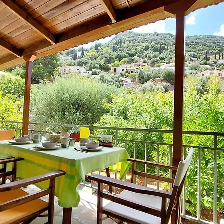 Дом отдыха Eftychia House *