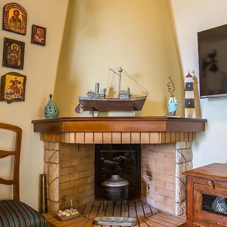 Дом отдыха Eftychia House